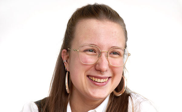 Nolan Zwyssig Assistentin der Art of Work